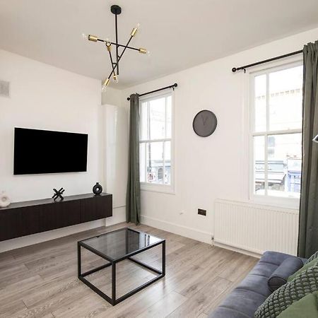 Spacious Serenity In The Heart Of Central Лондон Екстериор снимка
